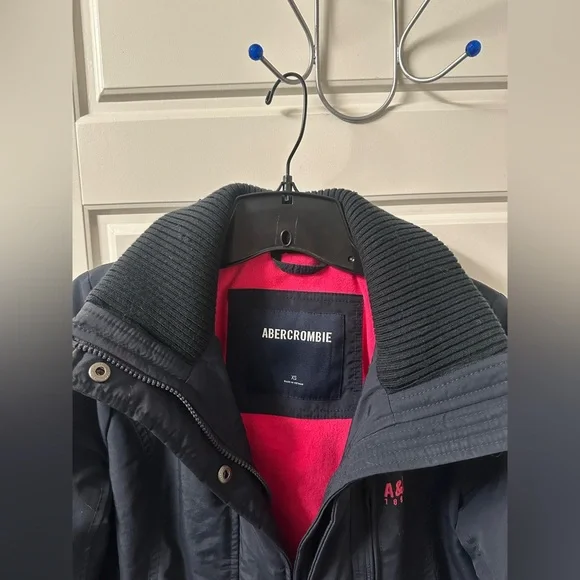 Abercrombie & Fitch All Season Coat - Picture 15 of 15